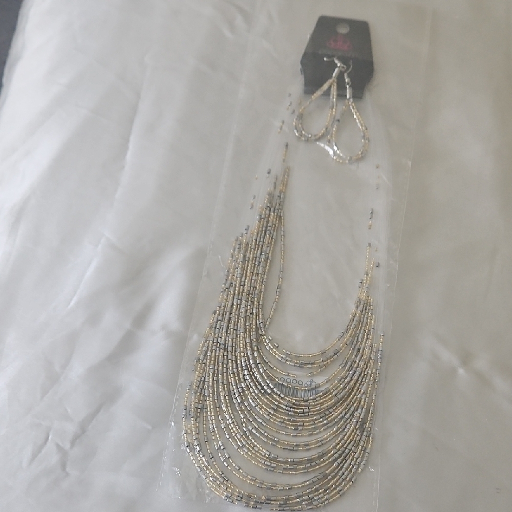 Elegant Gold and Silver Necklace and Earring Set